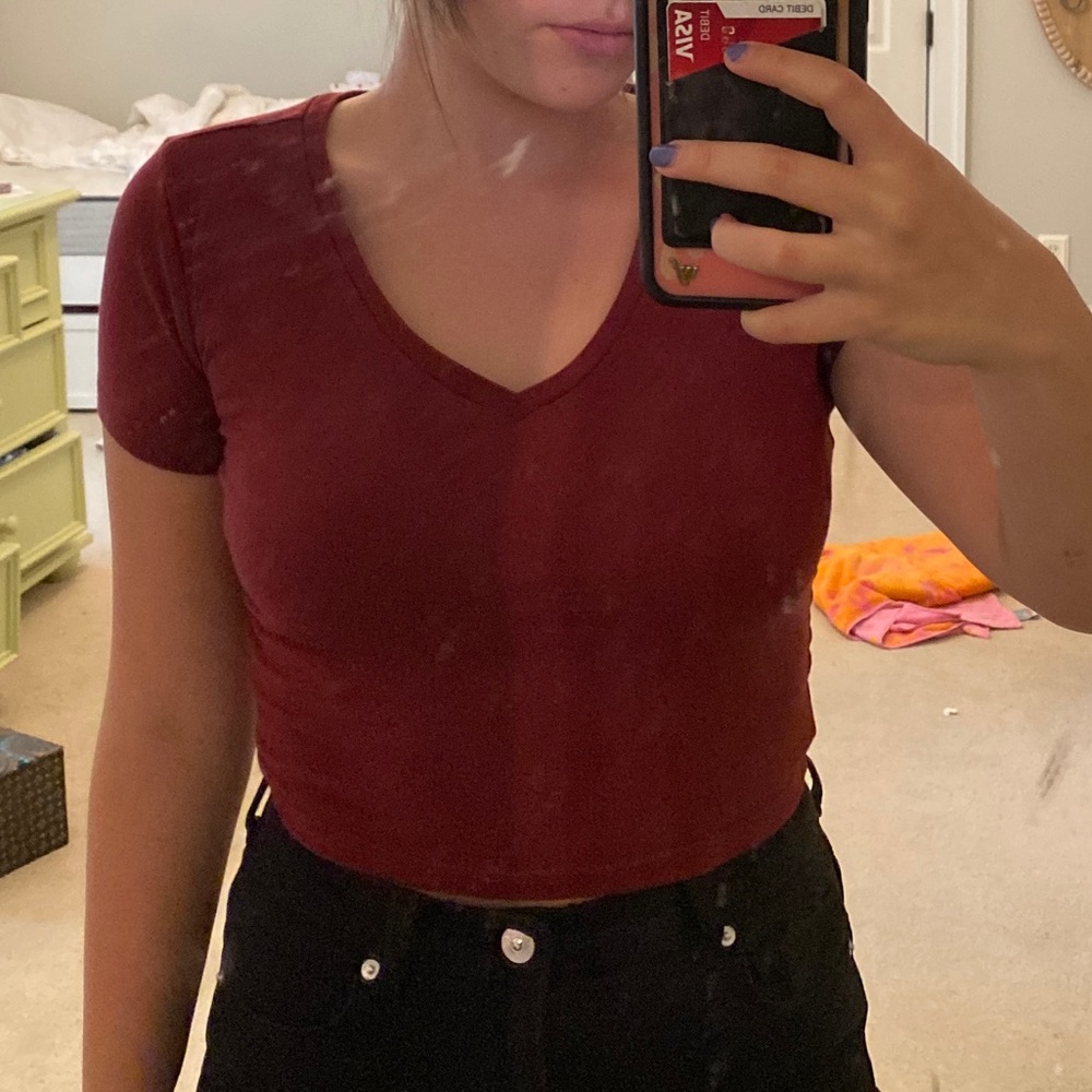 Maroon top - Picture 2 of 6